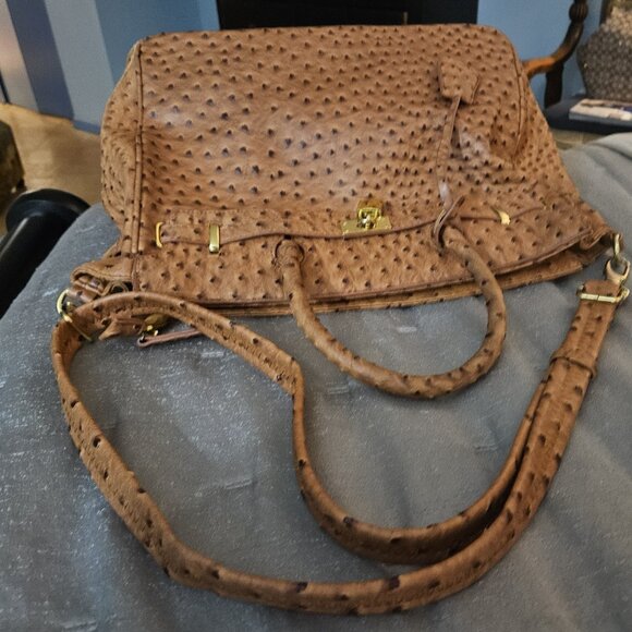 Large Ostrich Designer Inspired Bag 👜 - Picture 3 of 9